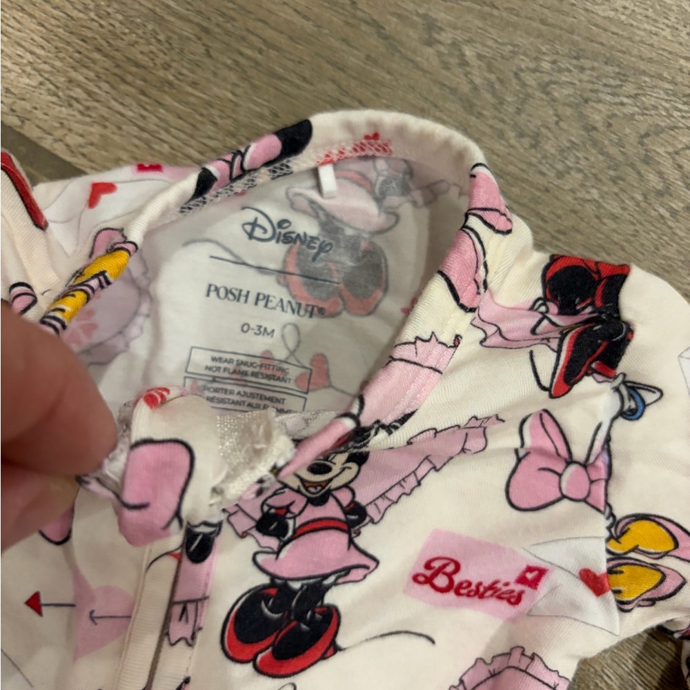 Posh Peanut disney Minnie mouse and Daisy Big blanket and footie set - Picture 5 of 6